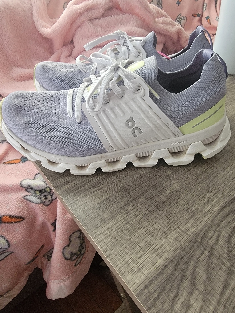 On Running CloudTec Women's Running Sneakers in Light Purple and White Sz 8